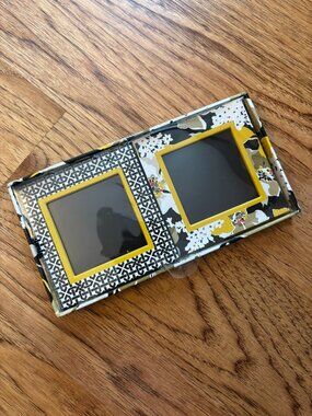 NWT NIB Vera Bradley Dogwood Print Set of 2 Coordinating Photo Ornament Frames